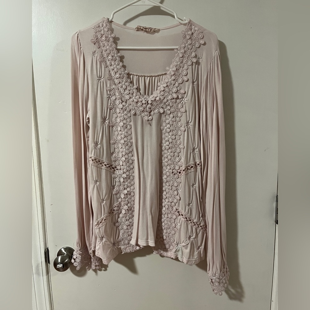 Very Cute Freckled Poppy Lace Top